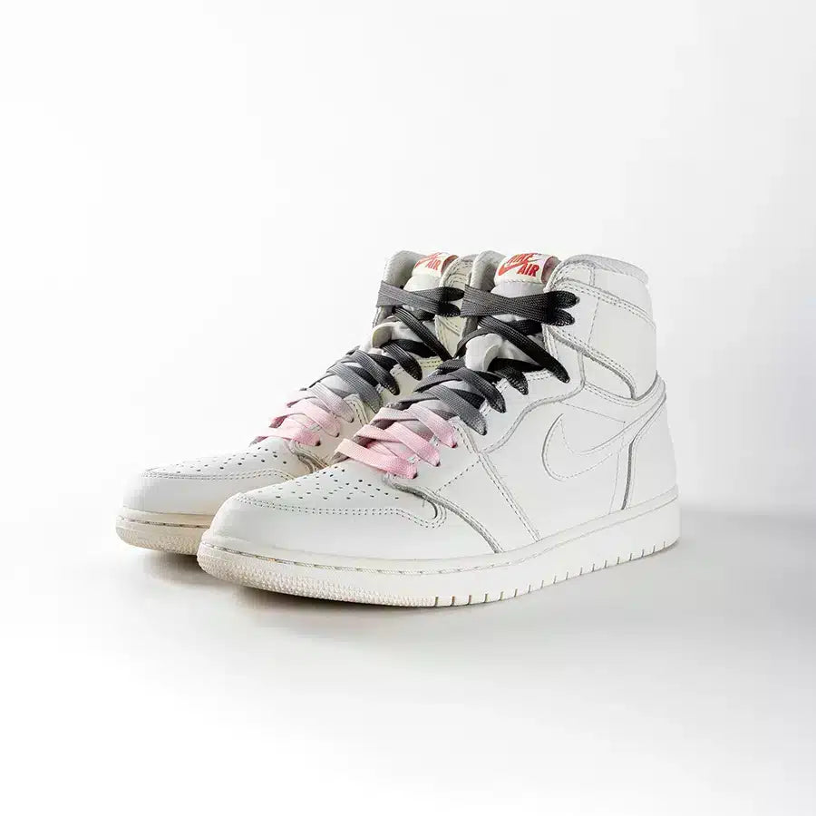 lacets de couleurs dégradés Bubble Gum rose de la marque Sweetlaces sur une paire de Nike Air Jordan 1 High