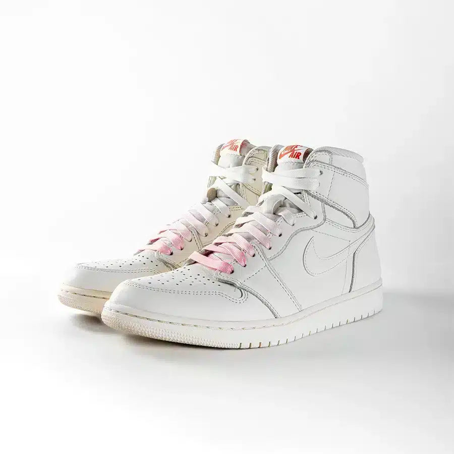 lacets de couleurs dégradés Pink Lady rose de la marque Sweetlaces sur une paire de Nike Air Jordan 1 High