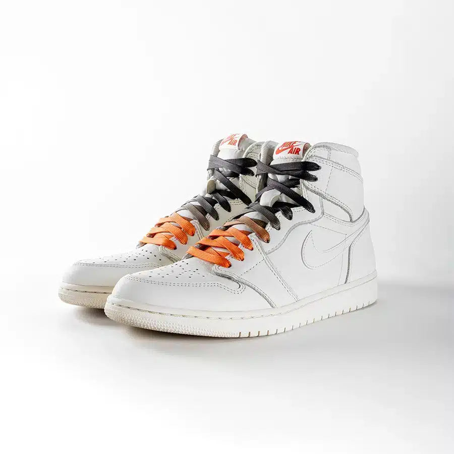 lacets de couleurs dégradés Pumpkin orange de la marque Sweetlaces sur une paire de Nike Air Jordan 1 High