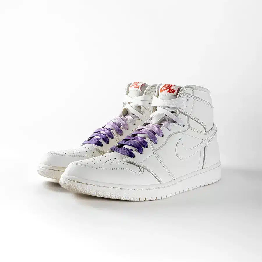 lacets de couleurs dégradés Purple Rain violet de la marque Sweetlaces sur une paire de Nike Air Jordan 1 High